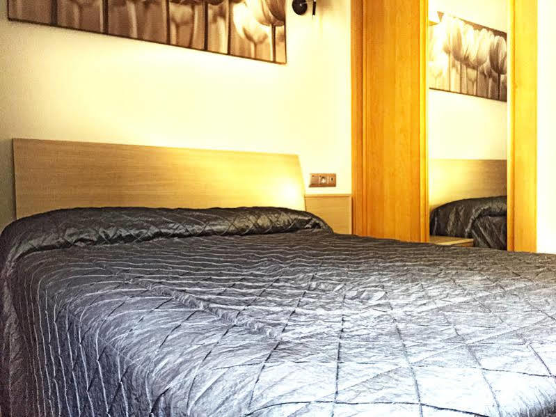 Dream Suites And Apartments Almeria Centro Exterior photo