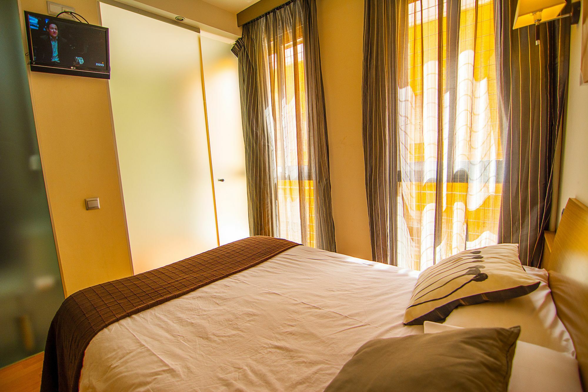 Dream Suites And Apartments Almeria Centro Exterior photo